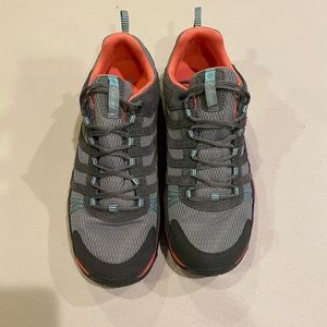 Columbia waterproof hiking shoes